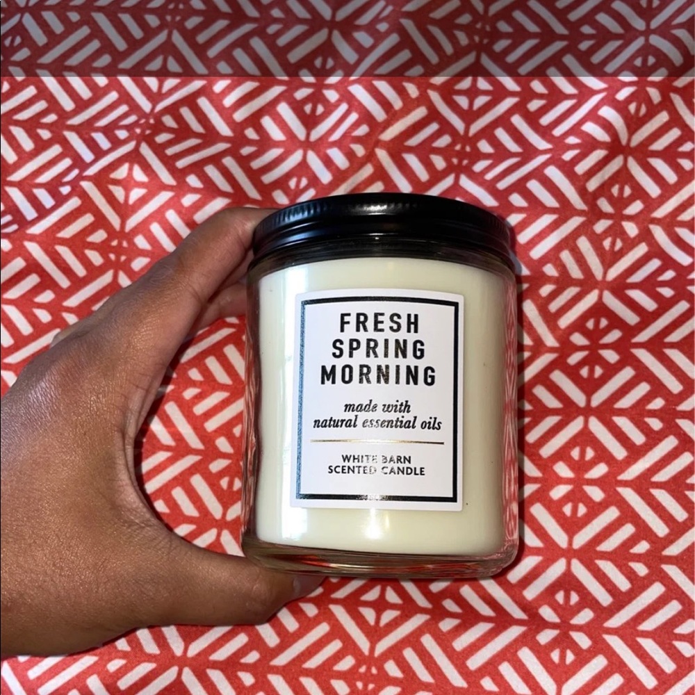 Fresh Spring Morning White Barn candle